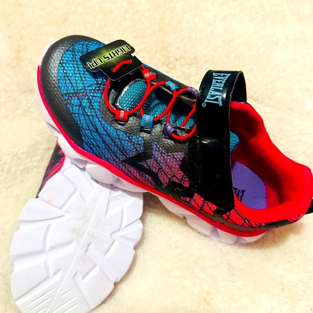 girl light up sneakers , new, size 2